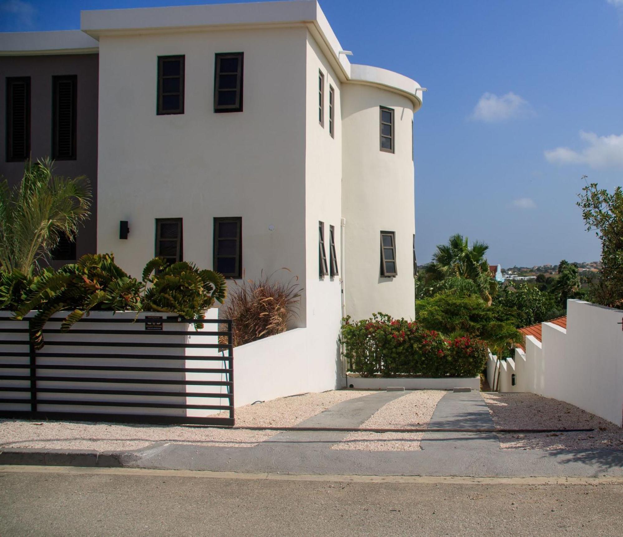 Major. Suites Curacao Willemstad Exterior photo